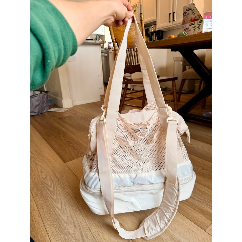 BAGSMART Weekender Duffel Travel Gym Bag in Cream NWT - Picture 3 of 9
